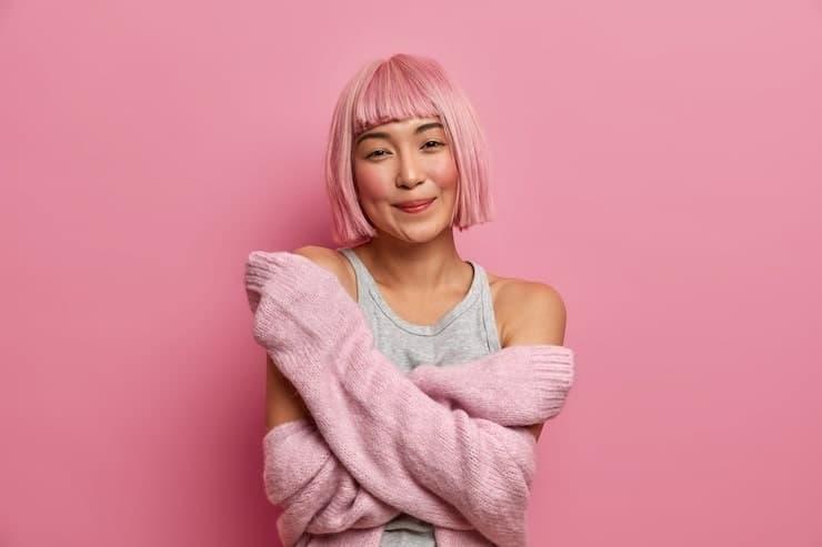 how to put on a halloween wig step by step guide with pro tips for a secure natural look