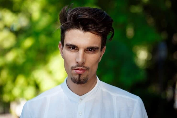 did one of the menendez brothers wear a wig — separating rumor from fact with photos and expert reaction