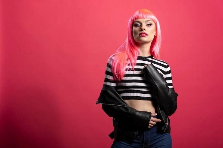 Investigating did erik menendez have a wig and what the photos really show