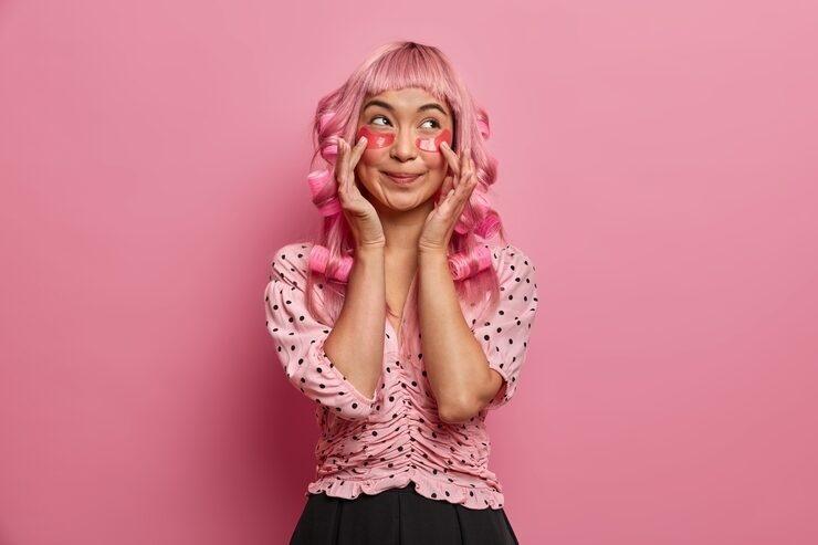 Curly wig care guide, how to fix a curly wig that is frizzy with easy DIY steps and pro tips