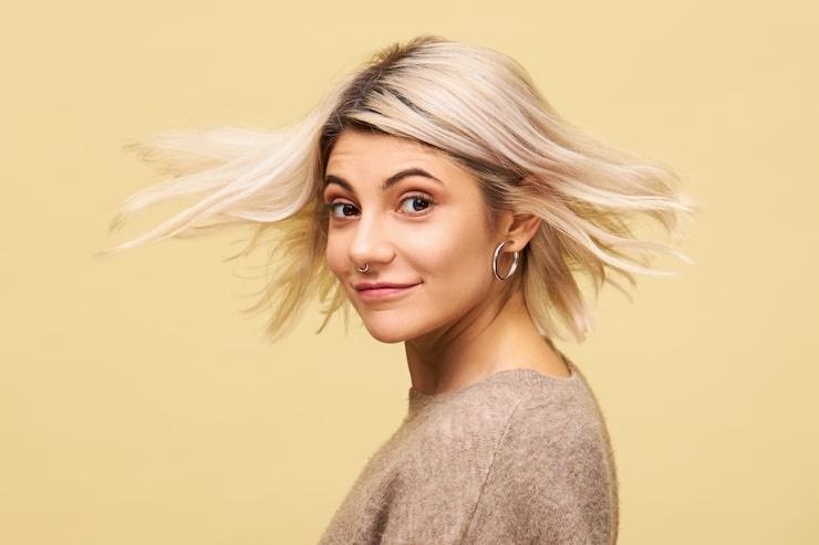 Discover synthetic wigs trends and affordable wigs to transform your look