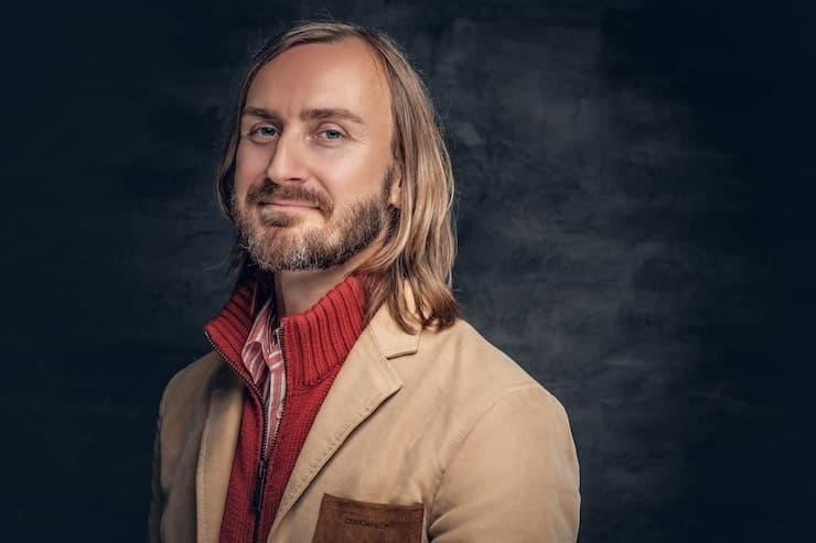 Top ways to style a bob wig with curls for chic everyday glamour