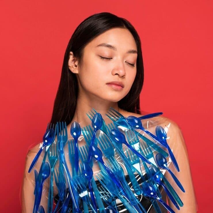 Human Hair Wigs with Bangs Guide to Styling, Care and Best Picks