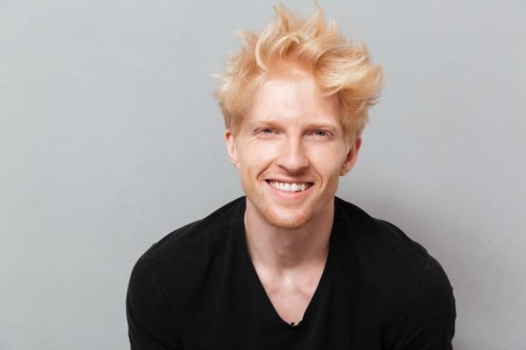 Complete 2025 Guide to wigs for black women with top styles, natural looks, care tips and best buys